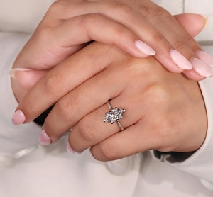 Bague de fiançailles solitaire classique en or jaune 18 carats, diamant de laboratoire certifié IGI, taille marquise, 2,03 carats, couleur E, VS1 - Product Image 4