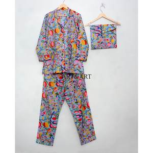 Ensemble de pyjama en coton à col imprimé floral assorti, pyjama long en coton pour femmes, pyjama en coton à boutons sur le devant - Product Image 5