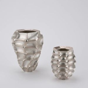 Stylish decorative metal <b>flower</b> vase modern home centerpiece elegant durable handcrafted premium finish artistic design - Product Image 3