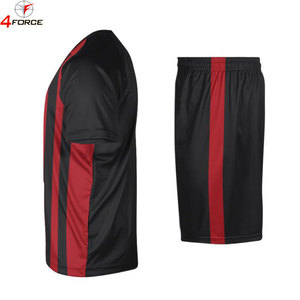 Tenue d'équipe de football professionnelle pour les compétitions de ligue, avec logo, nom et numéro, vêtements de football durables, fabrication en usine - Product Image 3