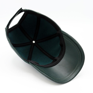 Casquette de baseball en cuir vert foncé de qualité supérieure, logo brodé en 3D, respirante, imperméable, unisexe, boucle métallique, coupe élégante, design personnalisé - Product Image 5