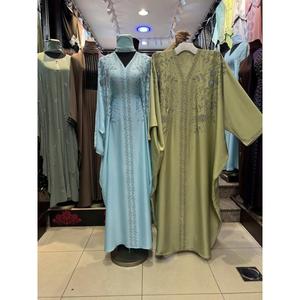 Abaya de gros modeste de Dubaï, perlée et pailletée, à manches longues, traditionnelle musulmane, faite à la main, pour mariage, respirante, col en V pour femme - Product Image 2