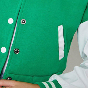 Vestes de sport personnalisées avec logo, couleur unie, sans motif, confortables, respirantes, de haute qualité, vestes de sport courtes pour femmes - Product Image 3