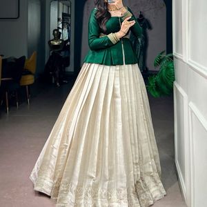 Elegant <b>Green</b> Kanchipuram <b>Silk</b> Premium Lehenga With Natural Satin <b>Silk</b> Top Zari Weaving Wholesale Rate By Royal Exports - Product Image 3