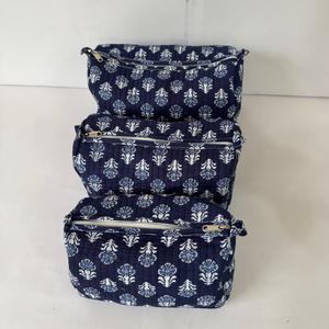 Ensemble de trousses de maquillage matelassées en coton à imprimé bleu pour femmes, organiseur de voyage pour cosmétiques - Product Image 1