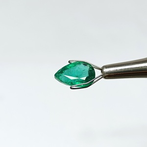 Esmeralda Natural Verde de 3.95 Quilates, Corte Pera, Procedente de Zambia, Gema Suelta, Certificada por Koya Gems GJEP, para Joyería, EPN-60 - Product Image 2