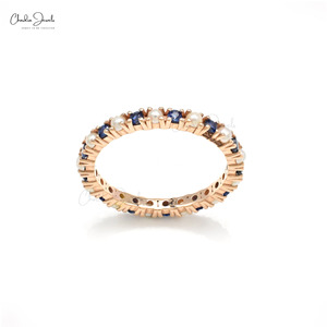 แหวนเพชรพลอยไพลินสีน้ำเงินธรรมชาติ 1.4 กะรัต พร้อมไข่มุกแบบ Eternity Band ตัวเรือนทองคำกุหลาบ 14k แหวนแต่งงานแบบซ้อนได้ ขนาด US -7 ราคาสุดคุ้ม - Product Image 1