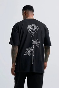เสื้อยืดสีดำขนาดใหญ่พิเศษสำหรับผู้ชาย พิมพ์ลายดอกกุหลาบสีขาวด้านหลัง สไตล์สตรีท แขนสั้น คอกลม ทรงพอดีตัว - Product Image 2