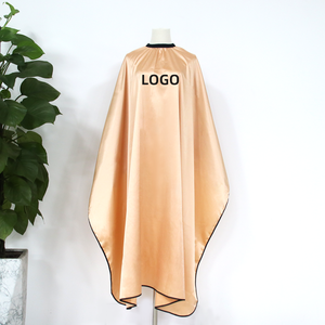 Cape de Barbier Antistatique et Antiadhésive avec Logo Personnalisé, Imperméable, Fermeture Ajustable Col Rond, Qualité Soie Imitée, pour Salon de Coiffure - Product Image 1