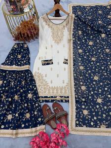 Ensemble Sharara en Faux Georgette Lourd avec Broderie et Sequins, Haut à Manches Longues et Pantalon Palazzo à Taille Élastique - Product Image 6