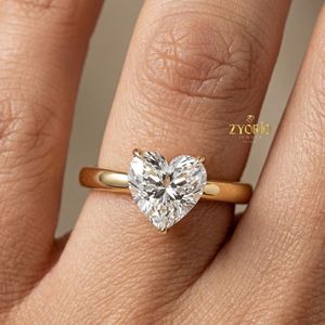 Anillo de Compromiso Solitario de Plata de Ley 925 con Diamante Cultivado en Laboratorio con Corte Corazón para Mujer, Anillo de Promesa Minimalista - Product Image 4