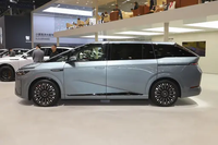 XPENG X9 BEV Luxury 7-местный полностью электрический минивэн на платформе 800В с задним рулевым управлением, увеличенным запасом хода, интеллектуальный семейный электромобиль