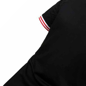 เสื้อเชิ้ตแขนสั้นผ้าฝ้ายสีดำสำหรับผู้ชาย แต่งปกเสื้อสีแดงขาว ปักลายการ์ตูน ระบายอากาศได้ดี สวมใส่สบาย - Product Image 4