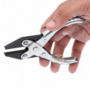 Alicates de punta plana de acero al carbono de 125 mm con mordazas dentadas sin resorte para joyería, relojería, óptica, doblado, envoltura y uso en bricolaje - Product Image 6