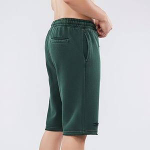 Shorts légers en coton 100% French Terry de haute qualité, effet délavé, pour homme, avec logo personnalisé imprimé à l'écran. - Product Image 2