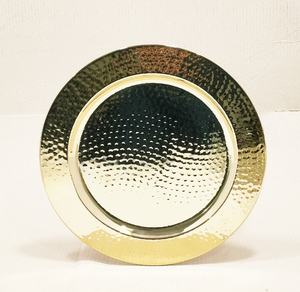 Plato Base Decorativo Redondo de Acero Inoxidable con Textura Martillada y Acabado Dorado para Presentación en Mesa de Comedor - Product Image 1