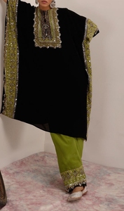 Kaftán Bordado de Dubái, Hermoso y Moderno, para Mujer, Trabajo Hecho a Mano, Color Negro, Ropa Islámica Tradicional y Accesorios de Diseño, 2026 - Product Image 2