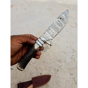 Nuevo Cuchillo de Caza y Desollado de Acero de Damasco, Hecho a Mano, de Espiga Completa, con Gancho para Enterrar, Mango de Cuerno de Ciervo, Hoja de 5 Pulgadas - Product Image 5