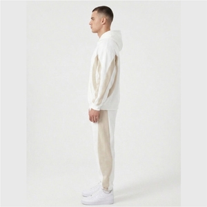 Ensemble de survêtement en molleton blanc pour homme avec logo personnalisé, sweat à capuche et pantalon de jogging, panneaux contrastants, style streetwear, ensemble deux pièces - Product Image 5