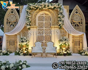 Escenario de Boda con Temática de Palacio Tradicional para Eventos, Último Diseño de Fondo de Ganesha para Recepciones, Compre un Escenario con Acabado Dorado Estilo Rajwada en el Reino Unido - Product Image 6