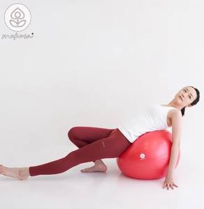 Ballon de yoga rond en PVC de 75 cm, accessoire de fitness et de gym Mukasa, Taiwan MUK-23573 - Product Image 3
