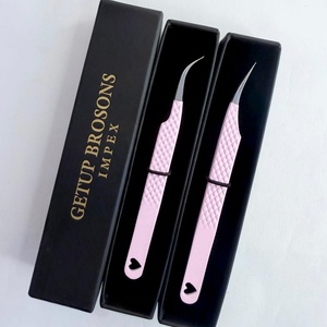 GETUP BROSONS IMPEX แหนบดึงขนตาสแตนเลส ดีไซน์รูปหัวใจสีชมพู ปลายแหลมแม่นยำ บรรจุกล่อง - Product Image 3