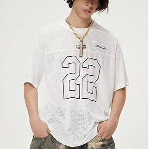 เสื้อยืดพิมพ์ลายตัวเลขขนาดใหญ่แบบกำหนดเอง ผ้าระบายอากาศได้ดี สไตล์สตรีทแวร์ สำหรับทุกเพศ  รับผลิตแบบ OEM ODM ขายส่งเสื้อผ้าจากผู้ผลิต - Product Image 1