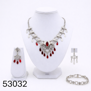 Ensemble collier et boucles d'oreilles pendantes élégants en zircon plaqué or, design feuille tendance pour mariage 53031 - Product Image 2