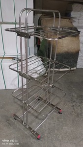 Séchoir à linge moderne à trois niveaux en acier inoxydable, pliable, sur pied, avec une longueur de séchage étendue - Product Image 2