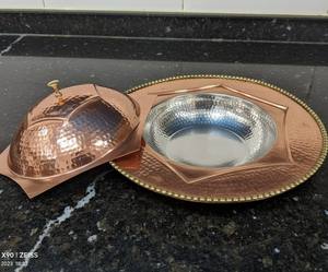 Elegante Azucarera Blanca y Cobre con Diseño Floral Intrincado, Clásica Jarra de Caramelos con Pedestal para Exhibición en Buffet de Hotel y Almacenamiento en Cocina - Product Image 2