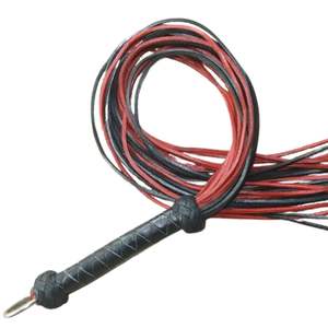 Látigo de cuero hecho a mano con peso equilibrado para un impacto preciso - Product Image 6