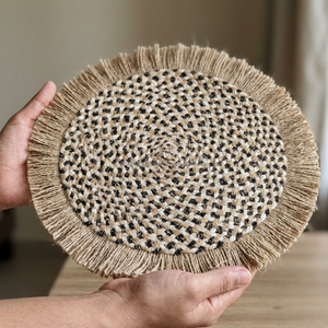 Set de table rond en jute fait main, style bohème avec franges, dessous de verre tissé en fibre naturelle pour la décoration intérieure - Product Image 1