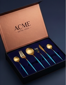 Ensemble de couverts élégants à tête ronde dorée et manche en résine bleue pour la maison, les dîners, les mariages, les restaurants et les essentiels de table - Product Image 4