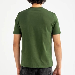 เสื้อยืดคอกลมแขนสั้นสีเขียวล้วนสำหรับผู้ชาย ผ้าฝ้ายเจอร์ซีย์ ทรงปกติ สไตล์ลำลอง ผ้าถัก ย้อมสีพื้น - Product Image 2