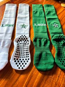 Chaussettes hautes LSGH blanches et vertes antidérapantes pour le basketball avec logo étoile pour adultes - Product Image 5