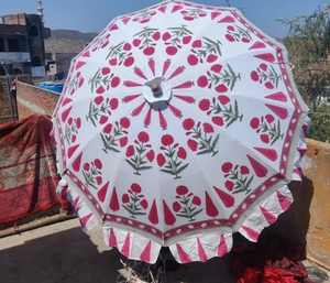 ร่มกันแดดกลางแจ้งผ้าฝ้ายสุดหรู ทำมือ สำหรับตกแต่งลานบ้านริมสระน้ำ ขายส่ง รับสั่งทำ ลายพิมพ์บล็อกสีน้ำเงินแบบดั้งเดิม ร่มสวน - Product Image 4