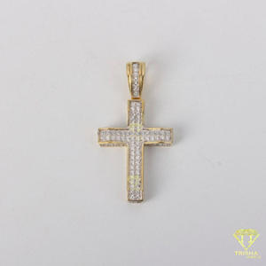 Pendentif Croix Premium avec Diamant de Laboratoire – Collier Hip Hop Tendance Urbaine - Product Image 5