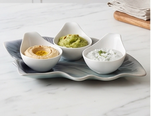 Plateau de service élégant fait main en forme de feuille abstraite avec finition polie gris et bleu, parfait pour une utilisation sur table d'hôtel - Product Image 2