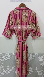 Kimono long pour femme imprimé tigre, robe de chambre à manches courtes, col en V, avec cordon de serrage, élégante tenue de nuit pour l'été - Product Image 2