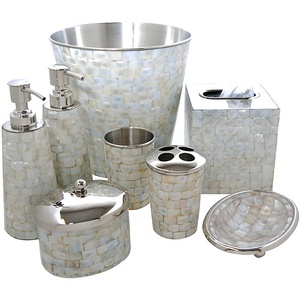 Opulento Juego de Baño de Nácar, Accesorios Decorativos Clásicos Hechos a Mano, Artículos Esenciales de Lujo para el Hogar y Hoteles - Product Image 4