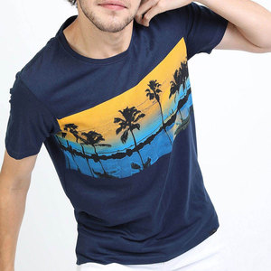 เสื้อยืดโอเวอร์ไซส์ดีไซน์เองสำหรับผู้ชาย สไตล์สตรีทแวร์สำหรับกิจกรรมกลางแจ้ง ผลิตจากผ้าฝ้าย 100% เป็นมิตรต่อสิ่งแวดล้อม ระบายอากาศได้ดี ทรงหลวม สวมใส่สบาย แฟชั่นลำลอง - Product Image 1