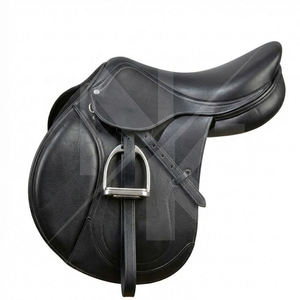 Silla de montar inglesa de cuero genuino, duradera y hecha a mano, con solapas acolchadas para las rodillas y armazón de madera. Productos de equitación inglesa de la India. - Product Image 3