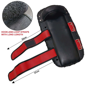 Almohadillas Tailandesas Personalizadas OEM de Cuero PU Curvadas para Entrenamiento de MMA, Almohadillas Resistentes con Doble Costura y Soporte para Brazos - Product Image 3