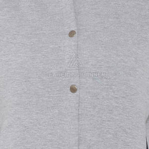 แจ็คเก็ตเลตเตอร์แมนผู้หญิงทรงสลิมฟิตแฟชั่นใหม่ คุณภาพพรีเมียม วัสดุทนทาน แจ็คเก็ตเลตเตอร์แมนผู้หญิงแบบสั่งทำ - Product Image 2