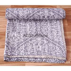 Couverture Kantha en coton biologique faite à la main avec rembourrage en coton, réversible, brodée, style vintage, écologique, pour la maison et l'hôtellerie - Product Image 3