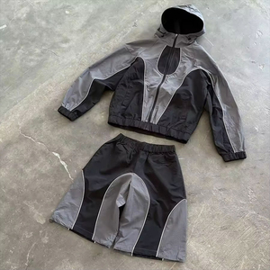 Sweat à capuche unisexe avec short assorti, tenue confortable en deux pièces pour les activités quotidiennes, style décontracté et tendance - Product Image 2