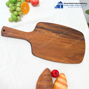 Plateau de service décoratif en bois personnalisé avec poignée, pour contact alimentaire, finition polie, écologique, usage résidentiel, fabriqué au Vietnam - Product Image 5