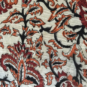 Tela de Algodón Estampada a Mano con Diseño de Enredaderas Florales |   Textil Natural Color Blanco Hueso - Product Image 2