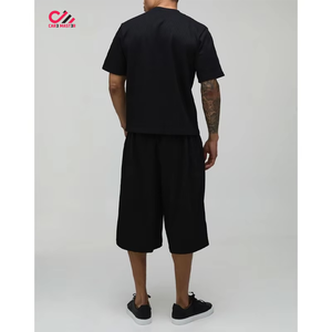 ชุดเสื้อยืดและกางเกงขาสั้นผู้ชายสีดำ แบรนด์ CARE MASTER ผ้าฝ้าย สไตล์หลวมๆ สบายๆ ระบายอากาศได้ดี เหมาะสำหรับฤดูร้อน สีพื้น - Product Image 3