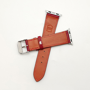 Bracelet de montre Apple en cuir italien tanné végétal de luxe Castello de haute qualité, doublure en polyester bordeaux, portefeuilles faits à la main - Product Image 2